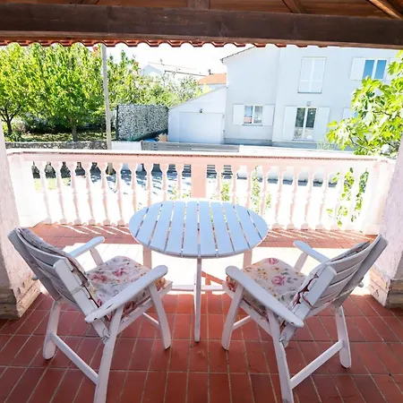 House Bianca With Garden مالينسكا