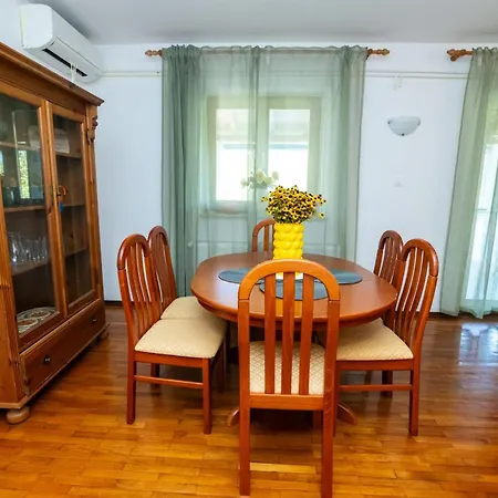 House Bianca With Garden Case de vacanță Malinska