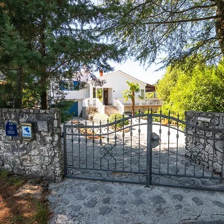 House Bianca With Garden