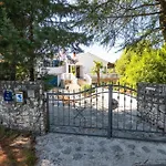 House Bianca With Garden