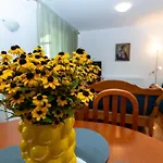 House Bianca With Garden
