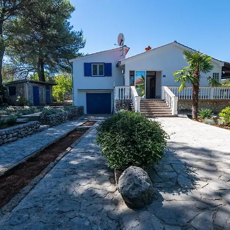 House Bianca With Garden